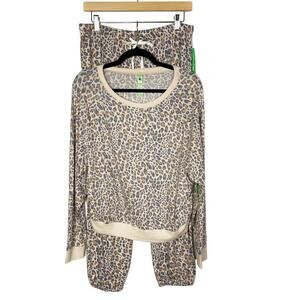 New Honeydew Medium Star Seeker Brushed Jersey Leopard Coordinating Lounge Set